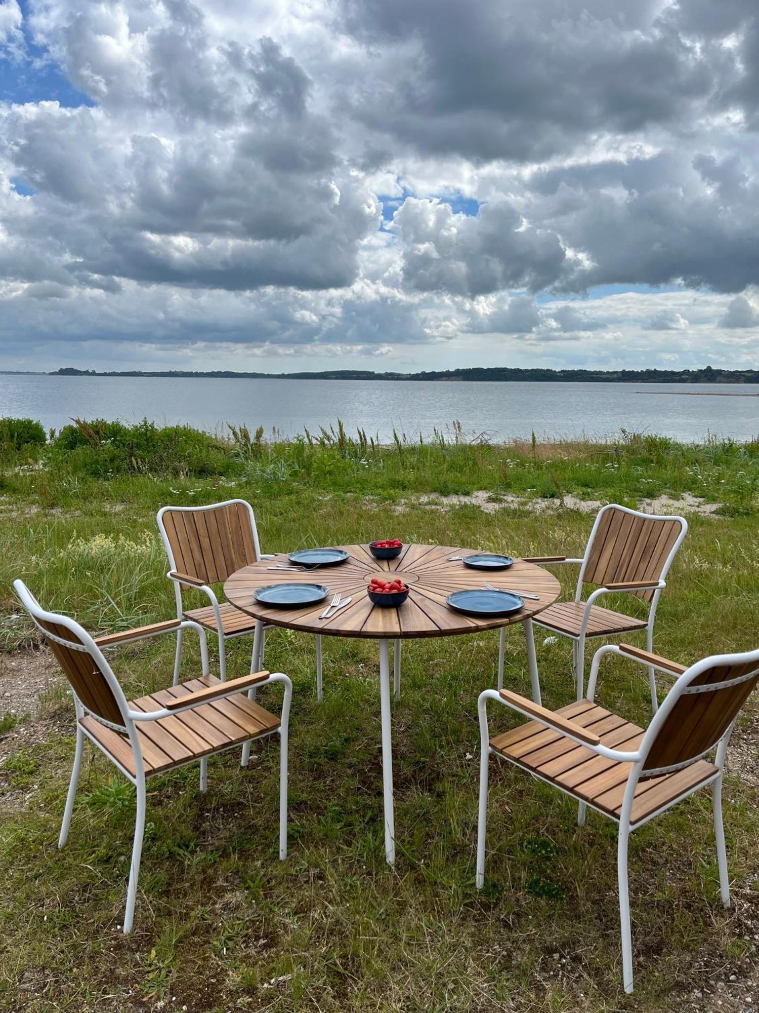 Tiny Seaside - Skarrev Hotel Aabenraa Buitenkant foto